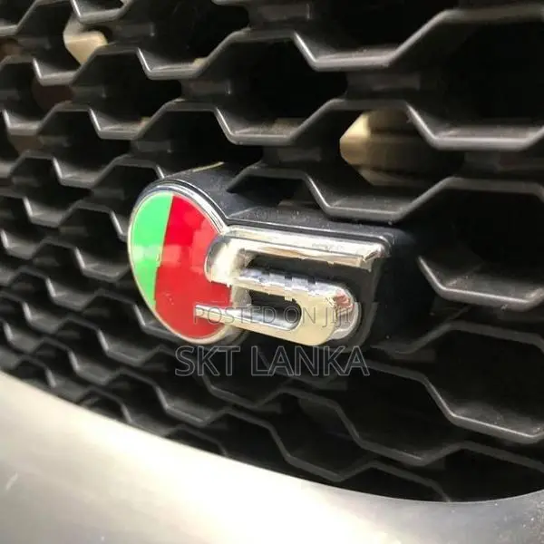 Jaguar F Pace R Sport 2019 front face cut BUMPER BONNET HEADLIGHT