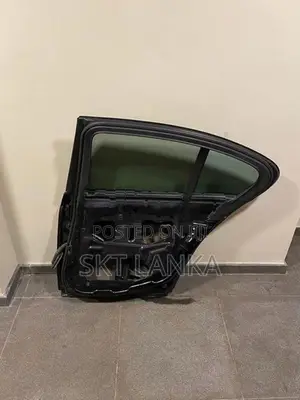 Genuine BMW 520d 523i 2014 F10 complete door - D/S rear