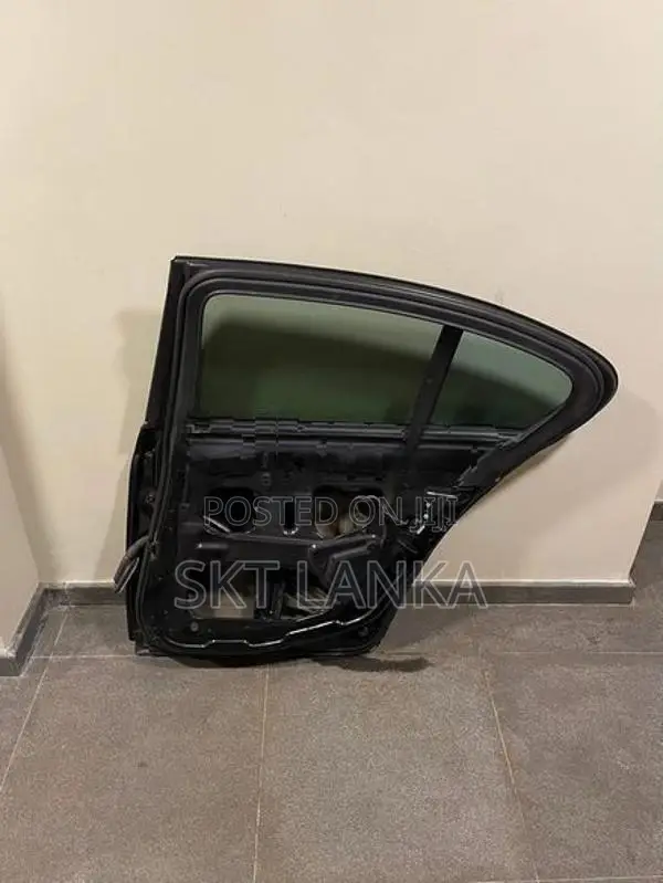 Genuine BMW 520d 523i 2014 F10 complete door - D/S rear