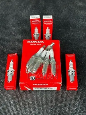 Honda insight ze4 / vezel Rv5 Spark plugs genuine