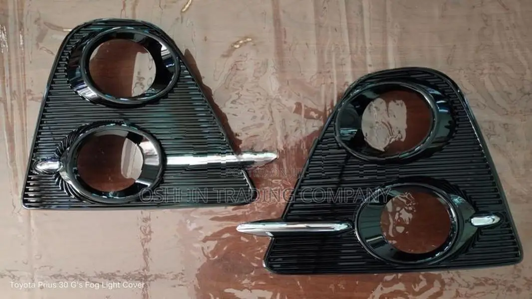 Prius G Sport Fog Lamp Cover