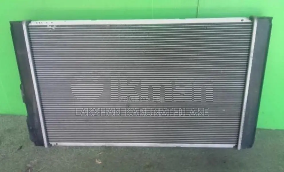 Toyota Prius ZVW30 Radiator
