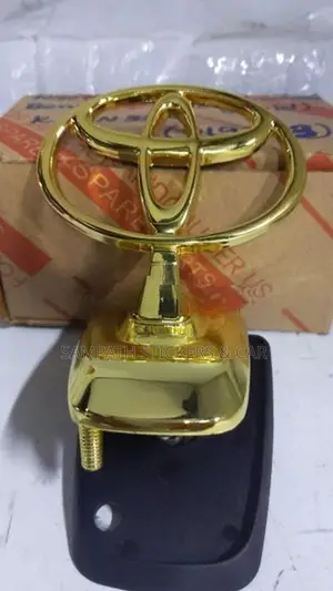 Lc 100 Bonnet Logo Gold
