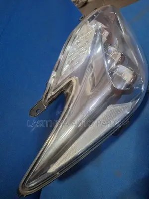 Prius 30 Scoop Head Lamp