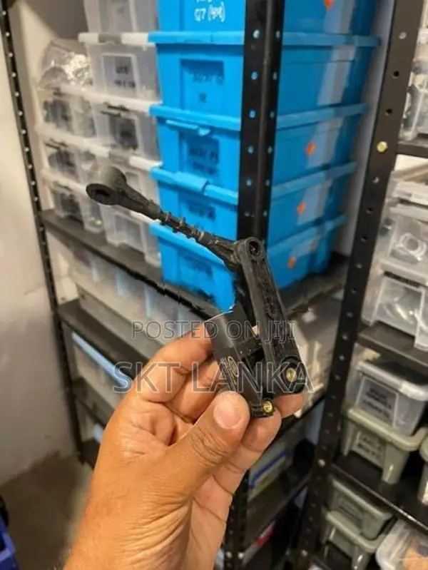Genuine New Discovery 4 suspension height level sensor