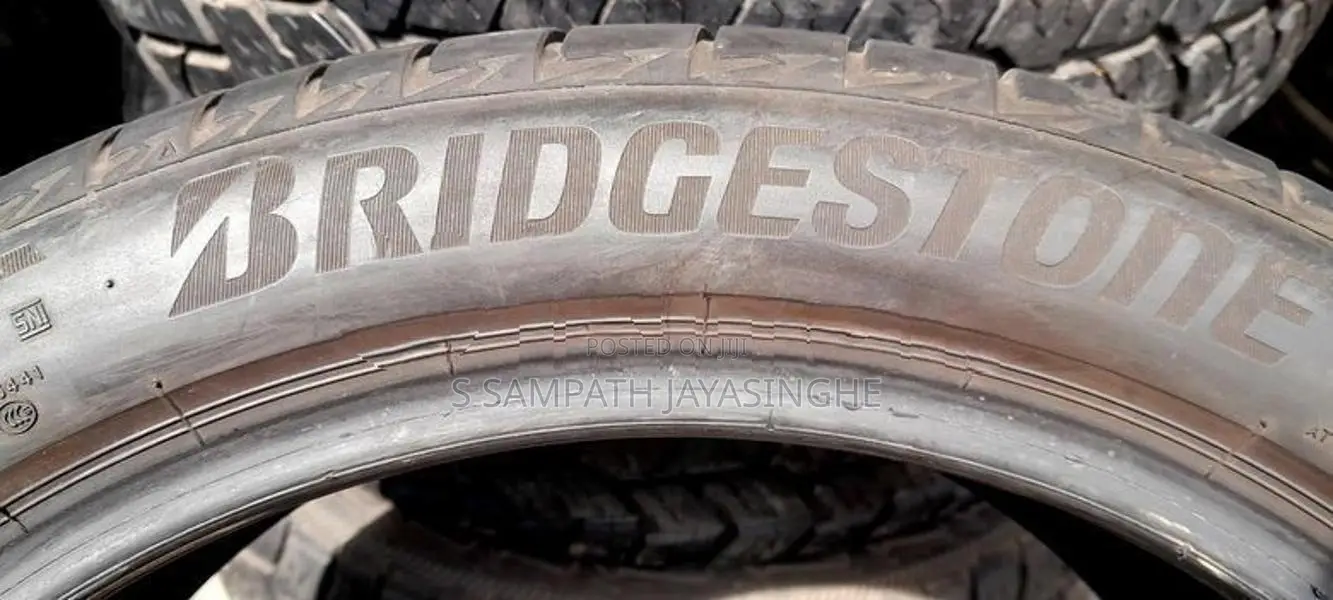 225×45×18 Tyre Set
