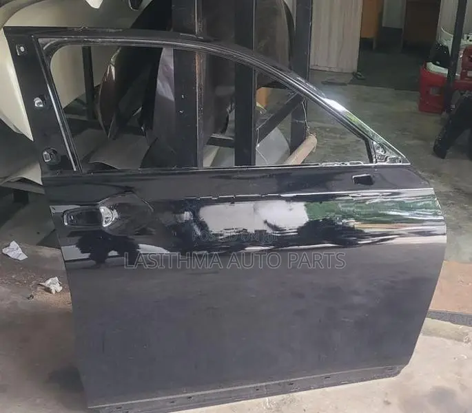 Vezel 2025 New Door Panel