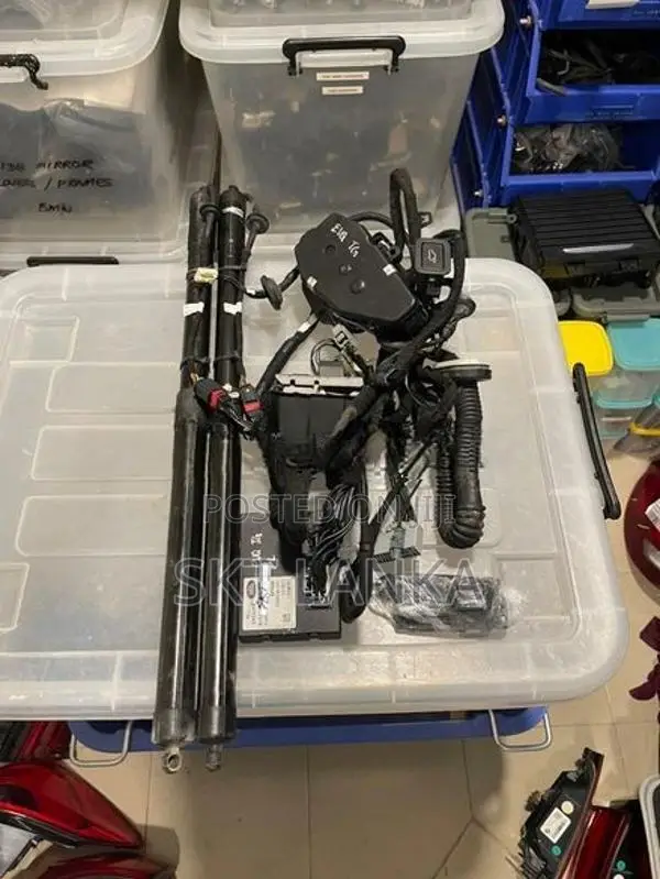 Genuine Range Rover Evoque 2015 Rear Electric Tailgate Conversion Kit