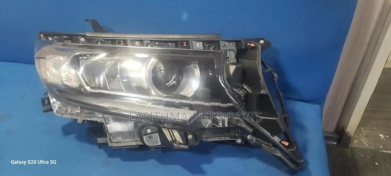 Prado 150 (2018) Head Lamp