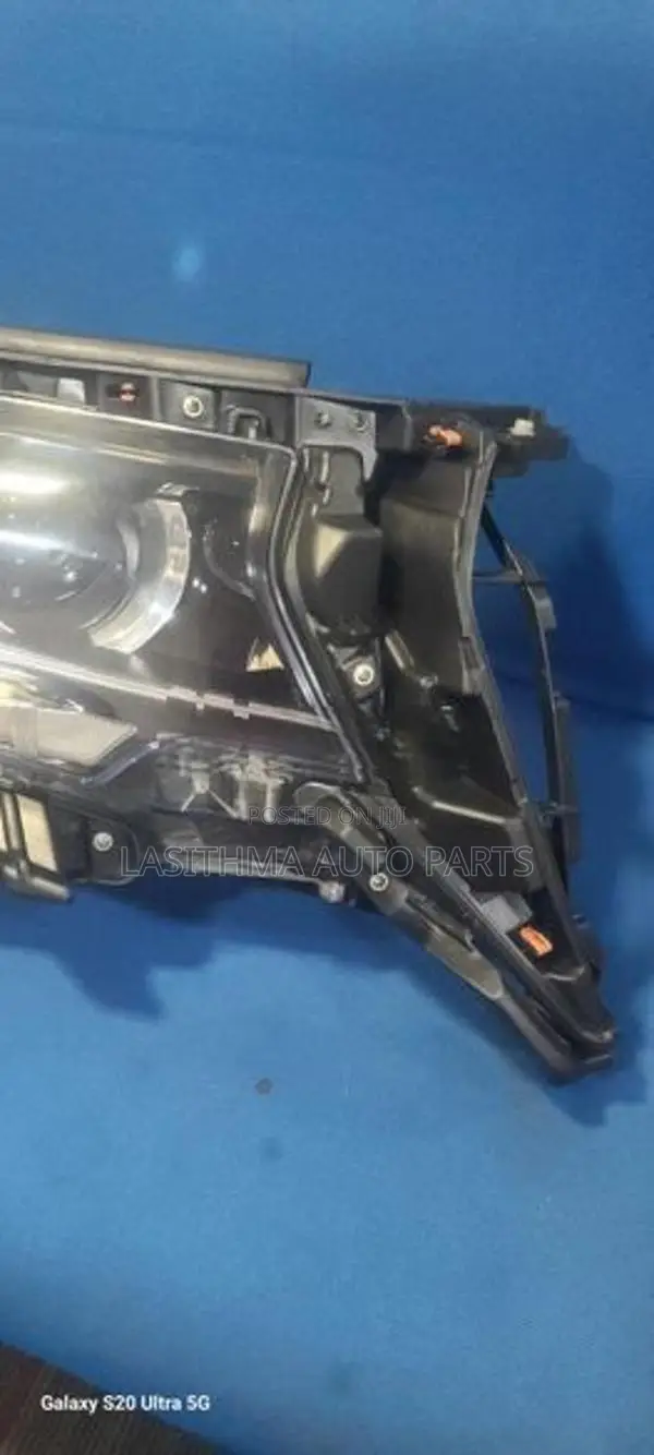Prado 150 (2018) Head Lamp