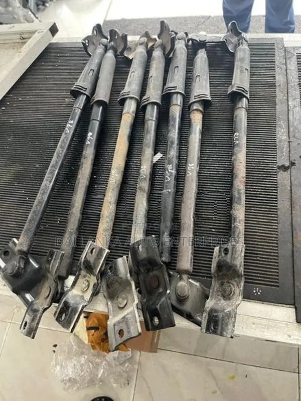 Mitsubishi Montero V98 Dickey Shock