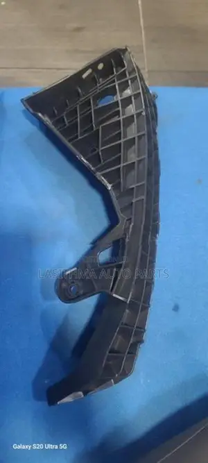 Vezel Head Lamp Bracket (2024)