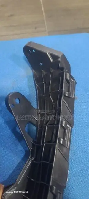 Vezel Head Lamp Bracket (2024)