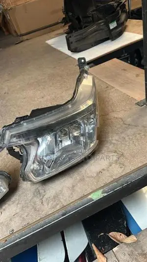 N-WGN Head Lamp