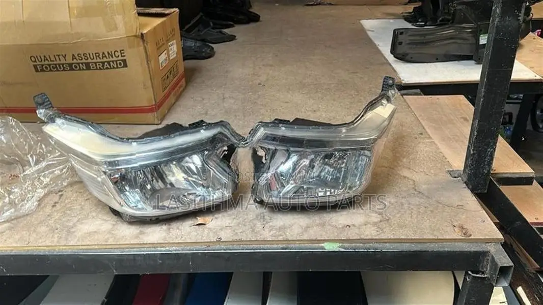 N-WGN Head Lamp
