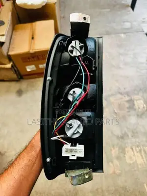 Nissan D 22 Tail Lamp
