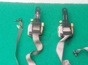 Nissan X Trail T30 Front Seat Belts