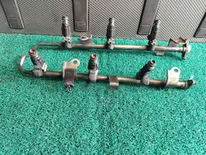 Nissan Cefiro A33 Fuel Injector Rail