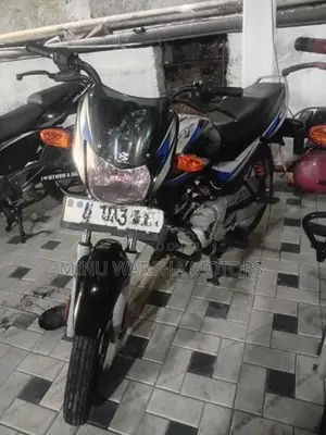 Bajaj CT100 2023