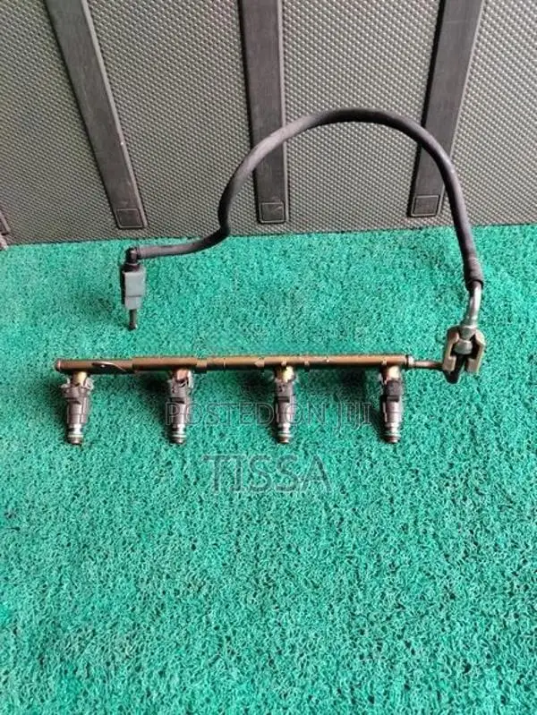 Nissan X Trail T30 QR20 Injector Rail