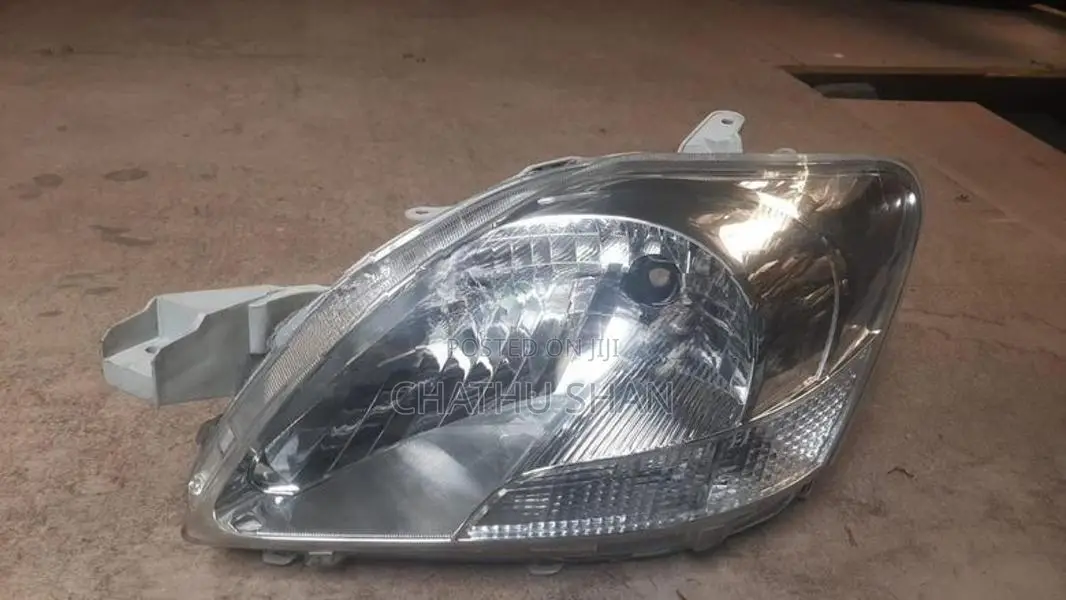 Toyota Yaris Head Lights
