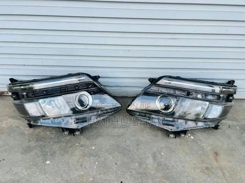Toyota Voxy Head Lights