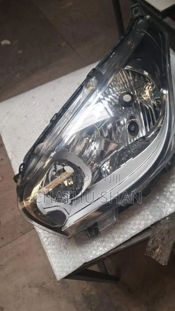 Nissan Dayz Head Light