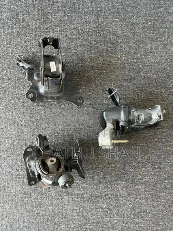 Noah Voxy Esquire Engine Mount Gearbox