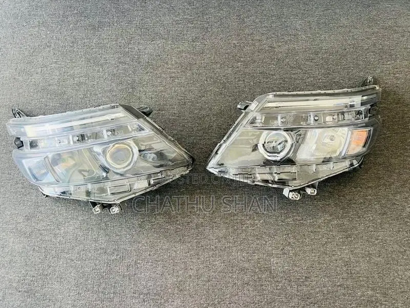 Toyota Voxy Head Light