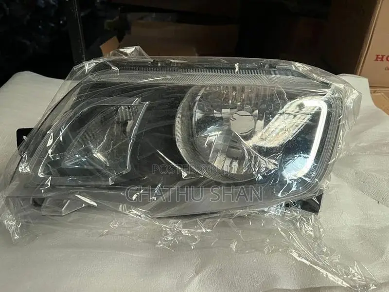Renault Kwid Head Light