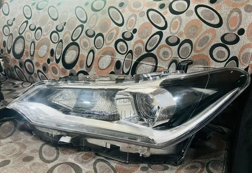 Toyota Axio 165 Head Light (596)