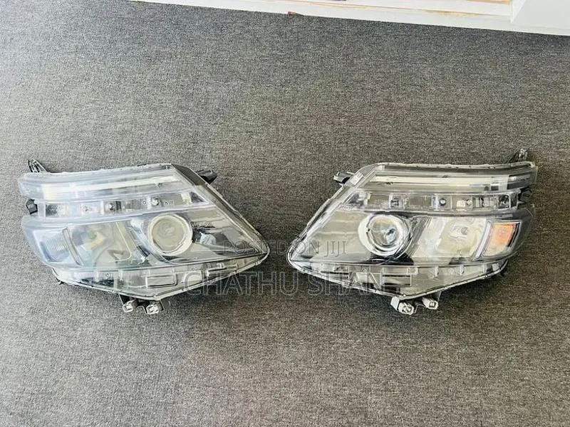 Toyota Voxy Head Light