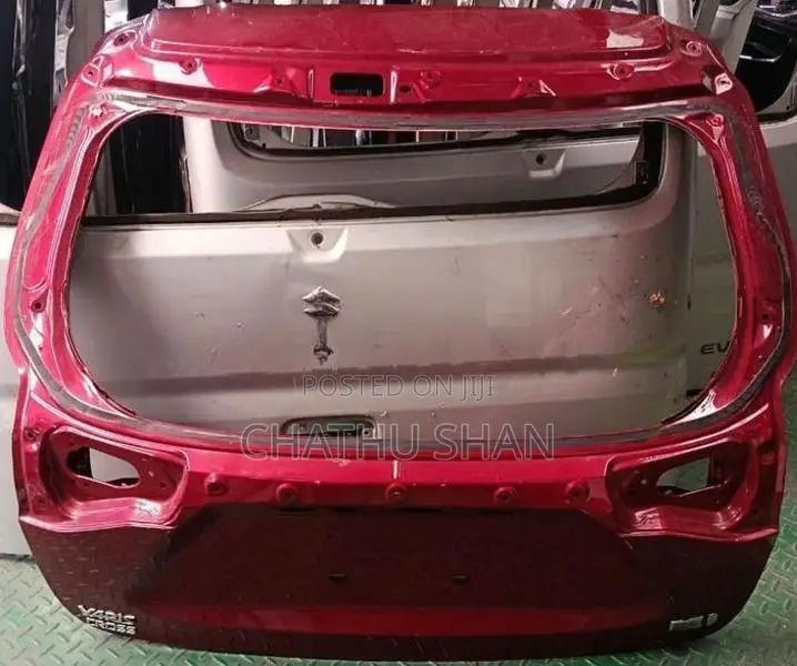 Yaris Cross Dicky Door Panel