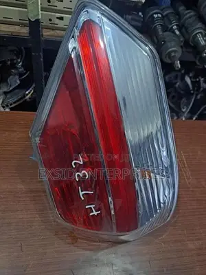 Nissan X-Trail Tail Light (HT32)