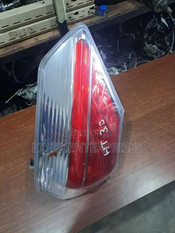 Nissan X-Trail Tail Light (HT32)