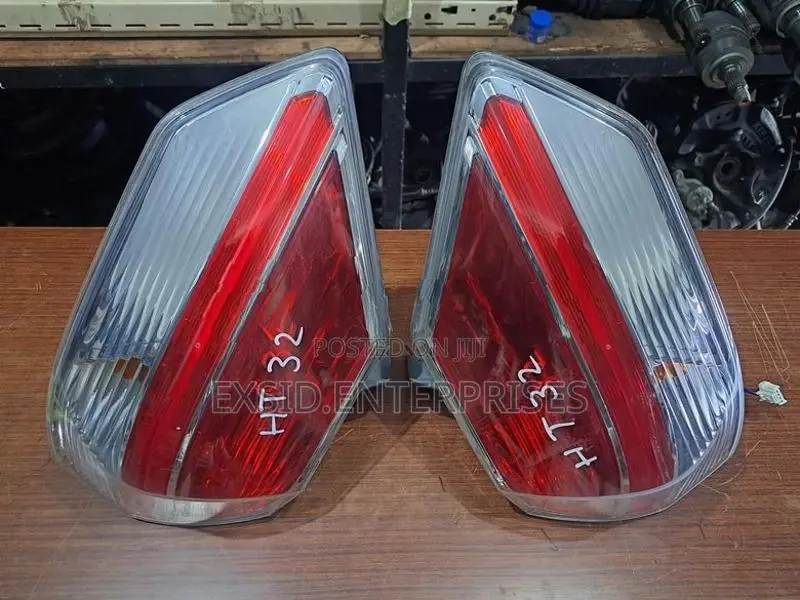 Nissan X-Trail Tail Light (HT32)