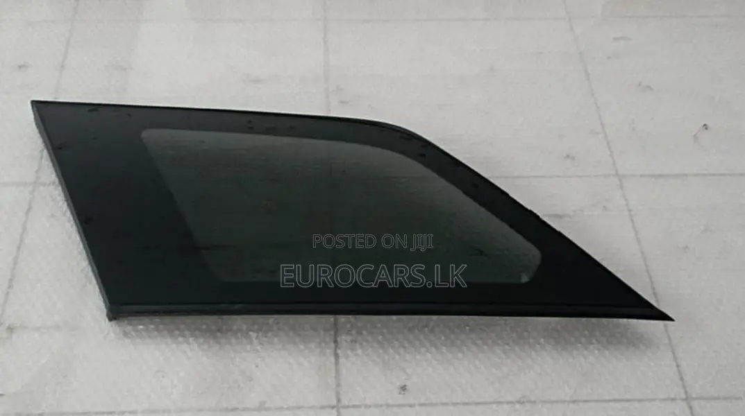 Peugeot 5008 Side Glass