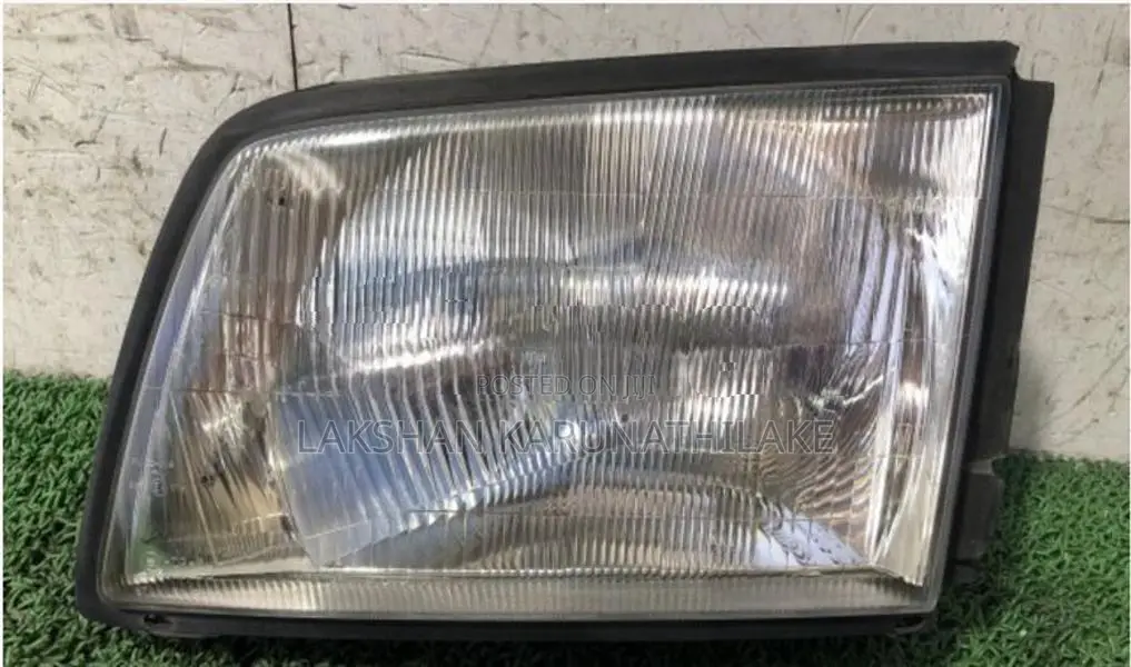 Nissan Mazda Bongo Vanette Head light