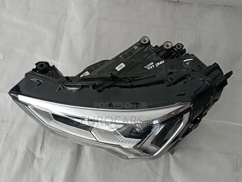 Audi Q3 Headlight