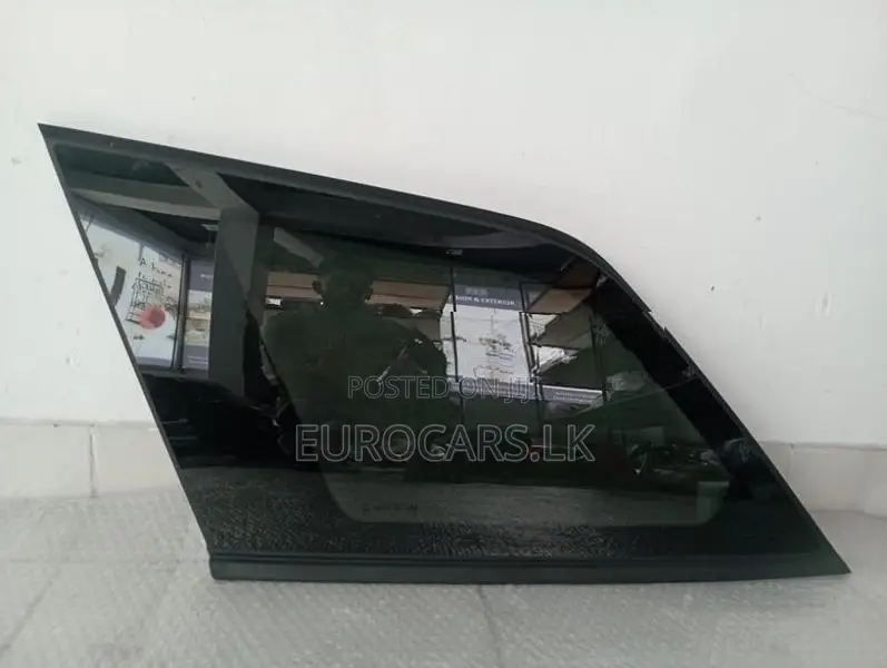 Peugeot 5008 Side Glass
