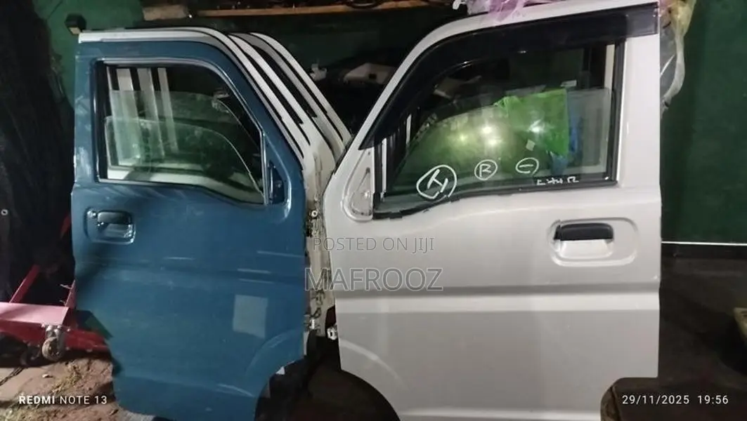 Suzuki Every Da17 Front Door