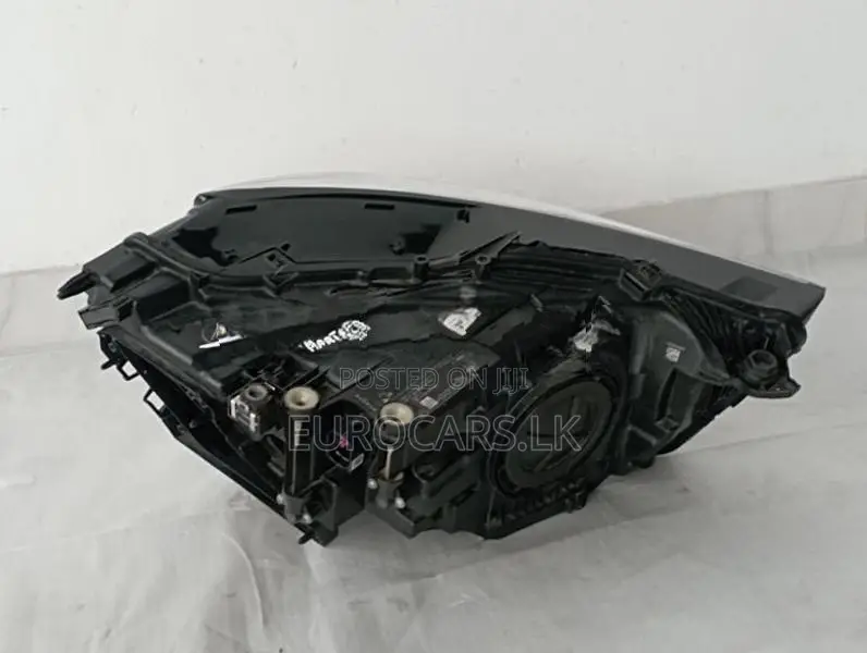 Audi Q3 Headlight
