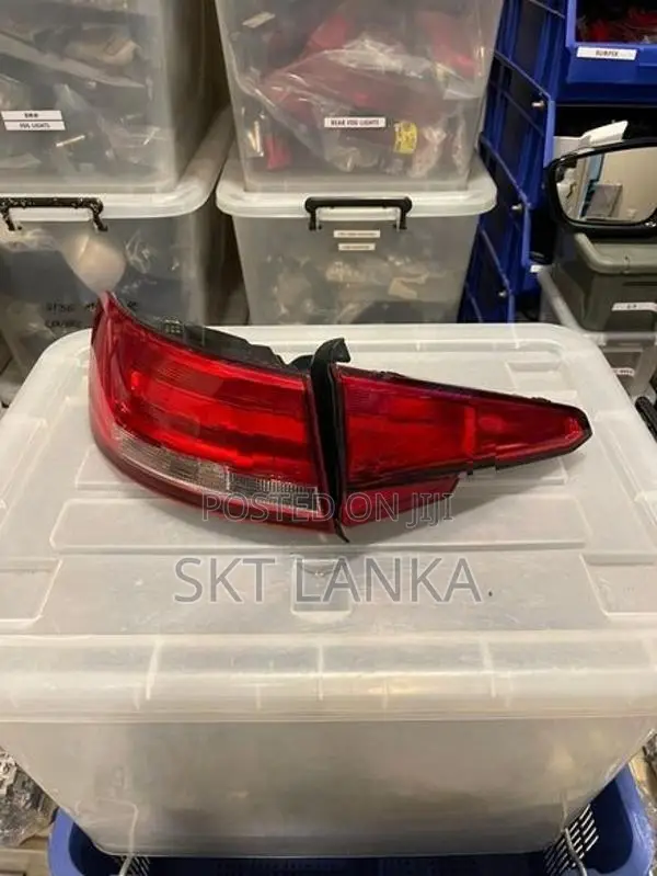 Genuine Audi A4 2017 B9 rear bootlid dicky lights A1 A3 A5 A6 A8