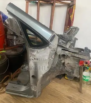 Toyota Prius XW20 Side Cut