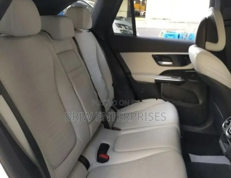 Mercedes Benz GLC 300 GLC350e 2024