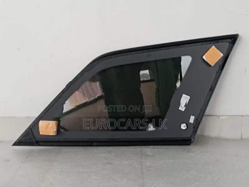 Peugeot 5008 Side Glass