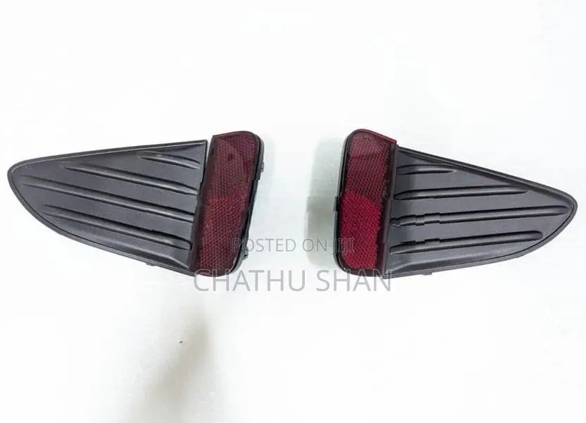 Vitz KSP130 Rear Bumper Reflector with Garnish