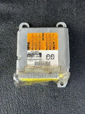 Toyota vitz ksp130 air bag control ecu
