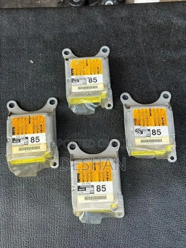 Toyota vitz ksp130 air bag control ecu