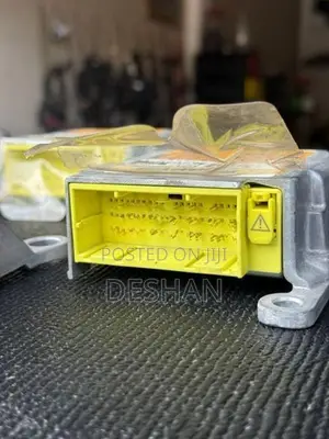 Toyota vitz ksp130 air bag control ecu